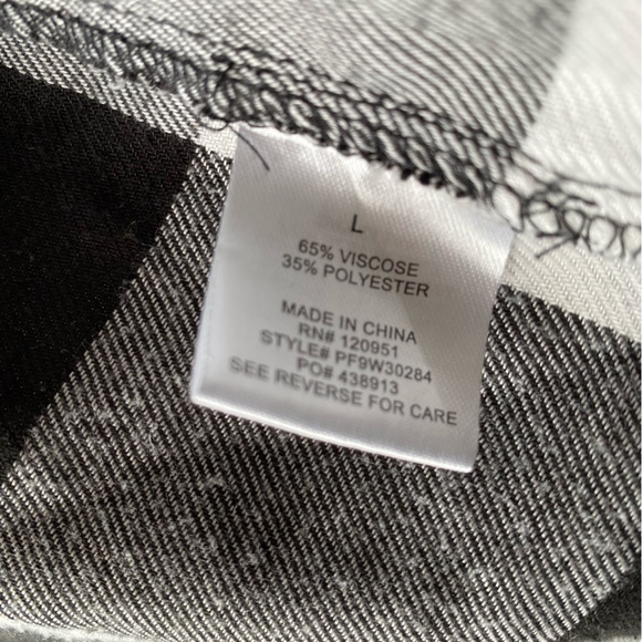 Pink Rose Black and White Plaid Front Button Flannel Top Size L - Picture 6 of 7